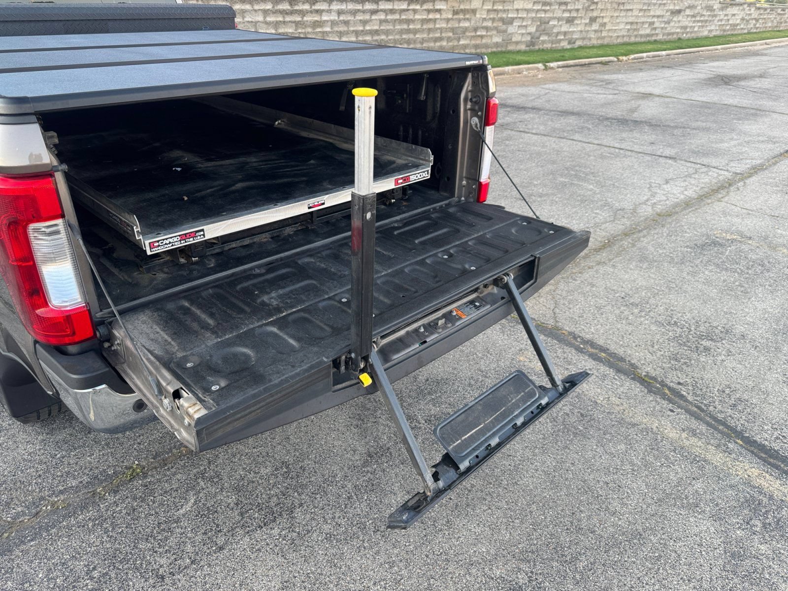 Certified 2019 Ford F350 XLT w/ XLT Premium Package AWD/4WD image 16