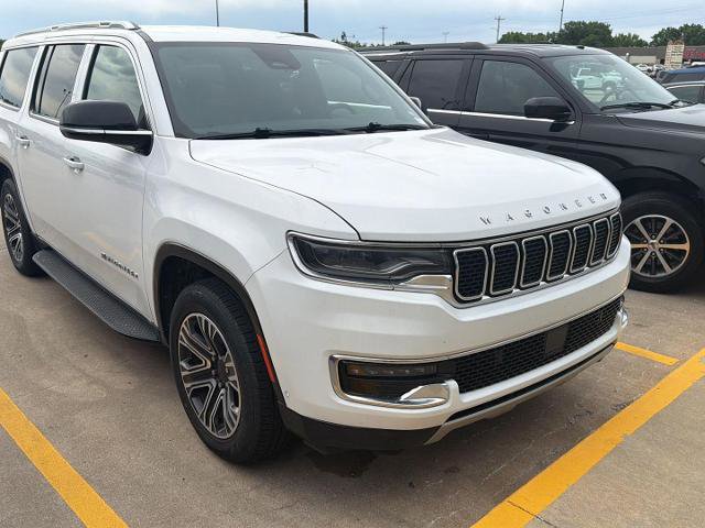 Used 2023 Jeep Wagoneer L Series II AWD/4WD image 2