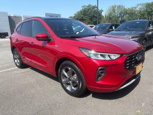 Certified 2023 Ford Escape ST-Line Select w/ Tech Pack #2 AWD/4WD image 5