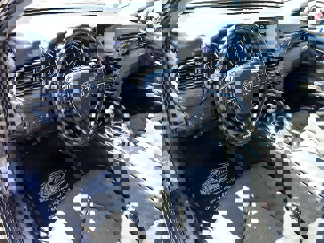 Used 2023 Toyota Camry LE FWD image 5