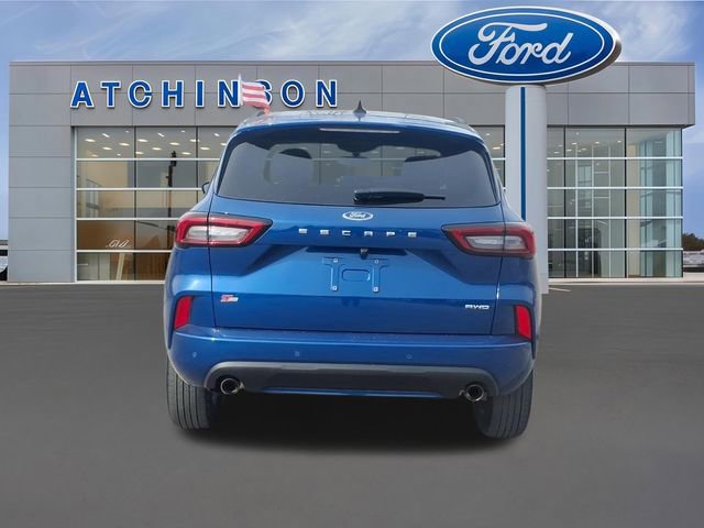 Certified 2023 Ford Escape ST-Line Select w/ Tech Pack #2 image 3