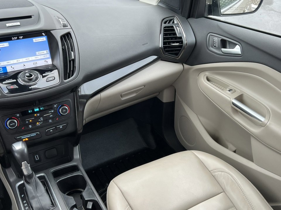 Certified 2017 Ford Escape Titanium image 34