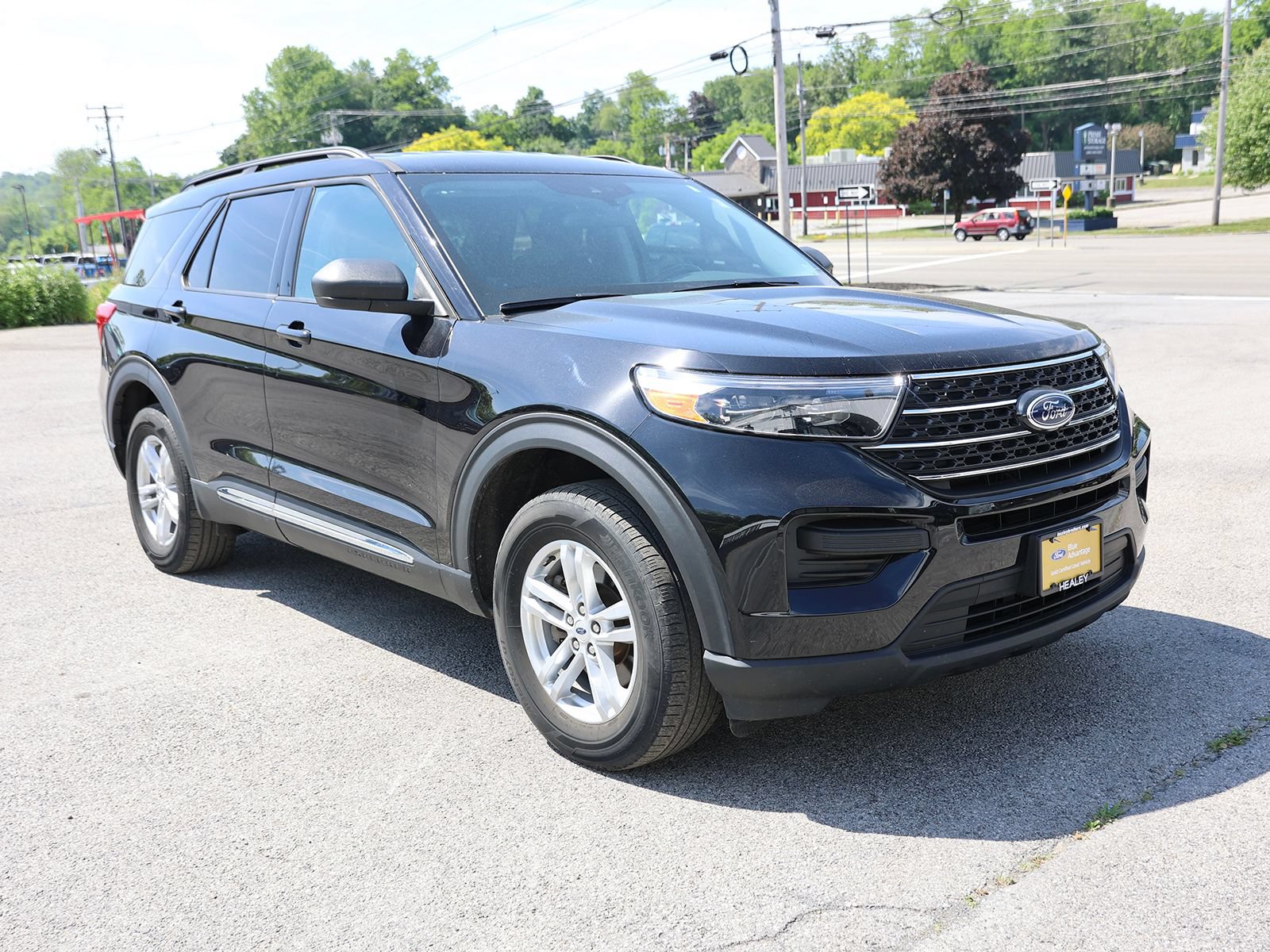 Certified 2023 Ford Explorer XLT w/ Class IV Trailer Tow Package