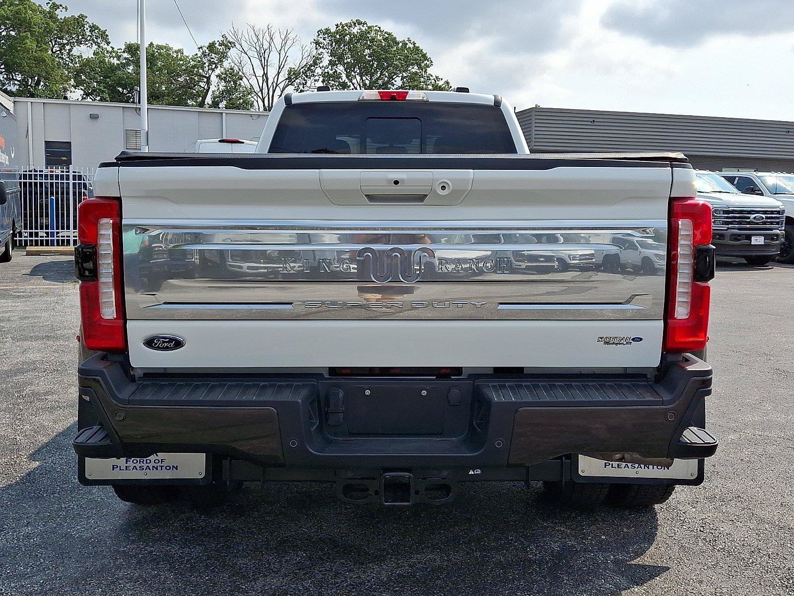 Certified 2025 Ford F450 King Ranch w/ FX4 Off-Road Package AWD/4WD image 6