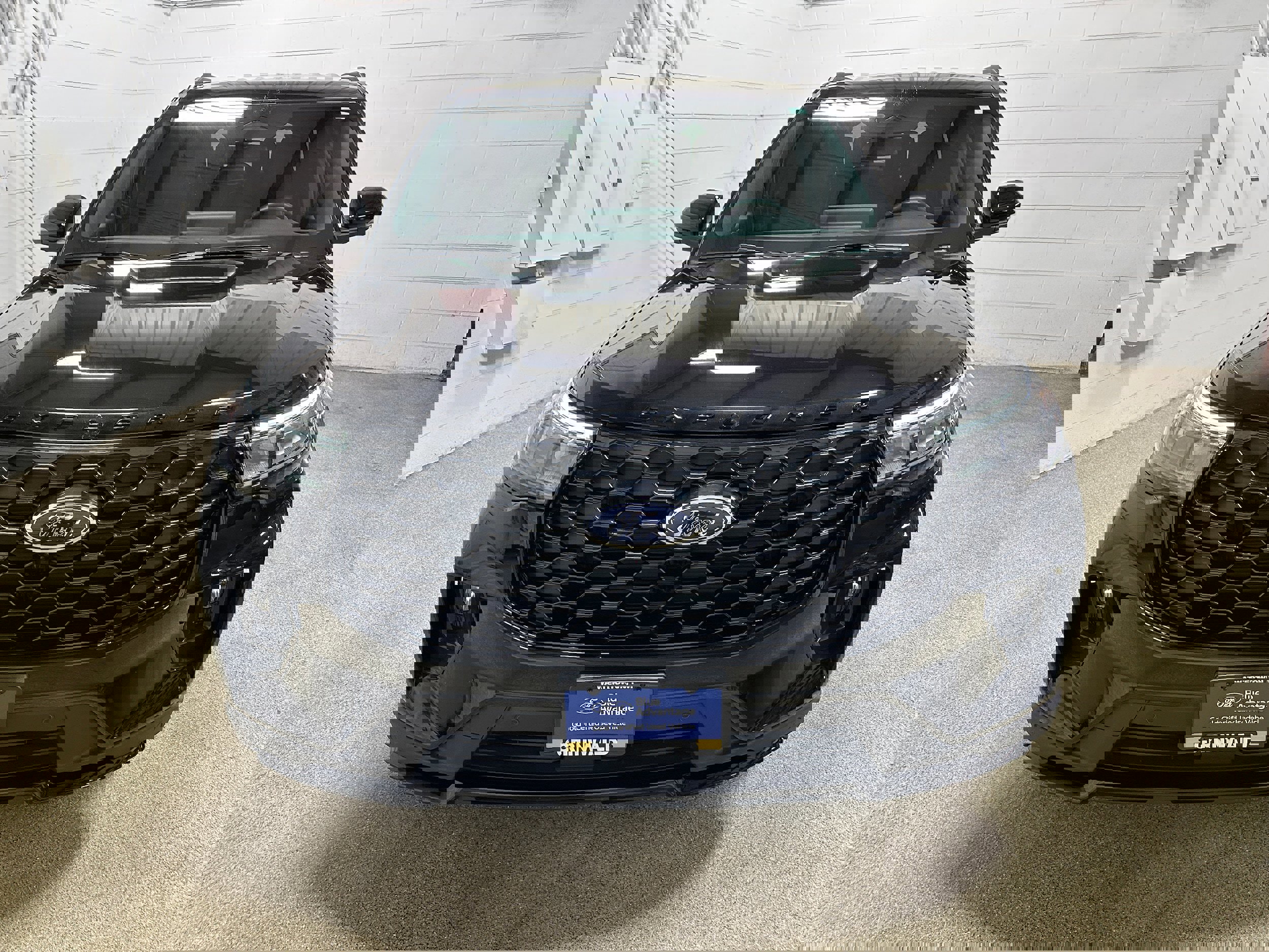 Certified 2025 Ford Explorer ST-Line image 9