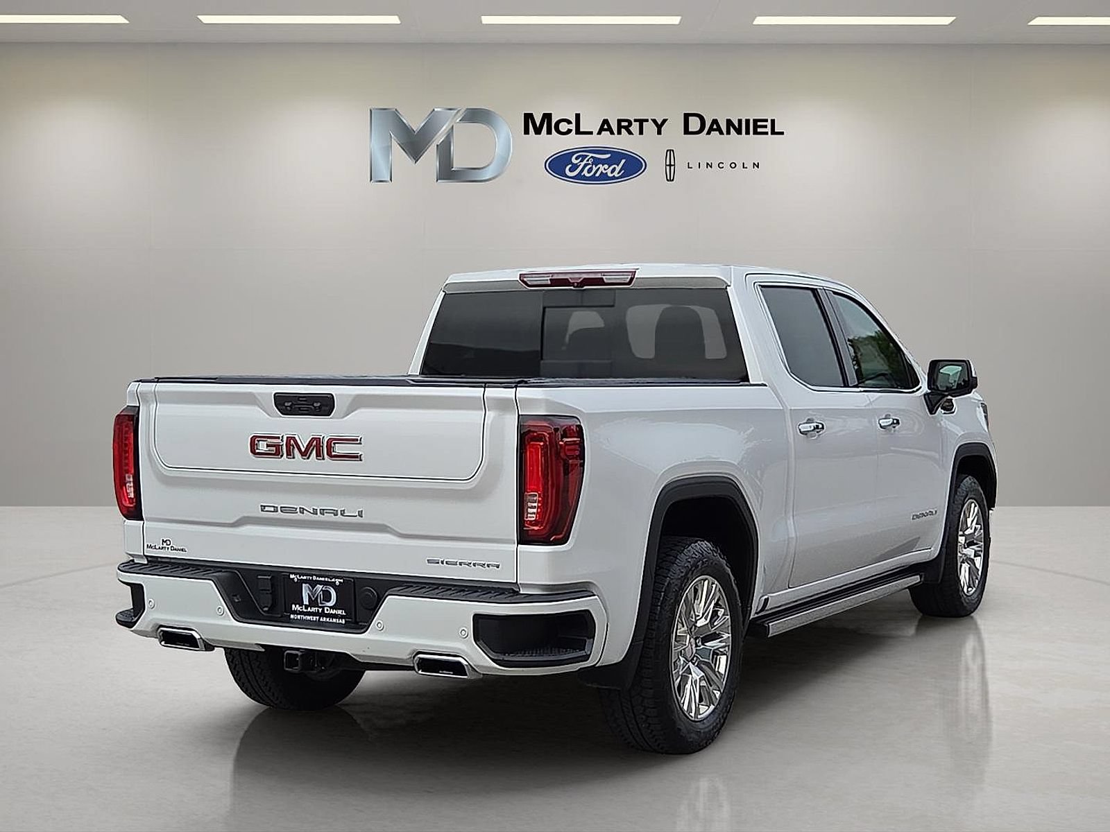 Used 2023 GMC Sierra 1500 Denali AWD/4WD image 5