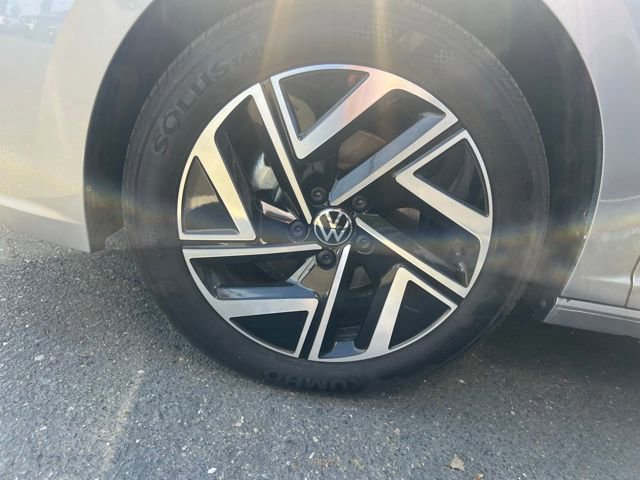 Used 2024 Volkswagen Jetta SEL image 8