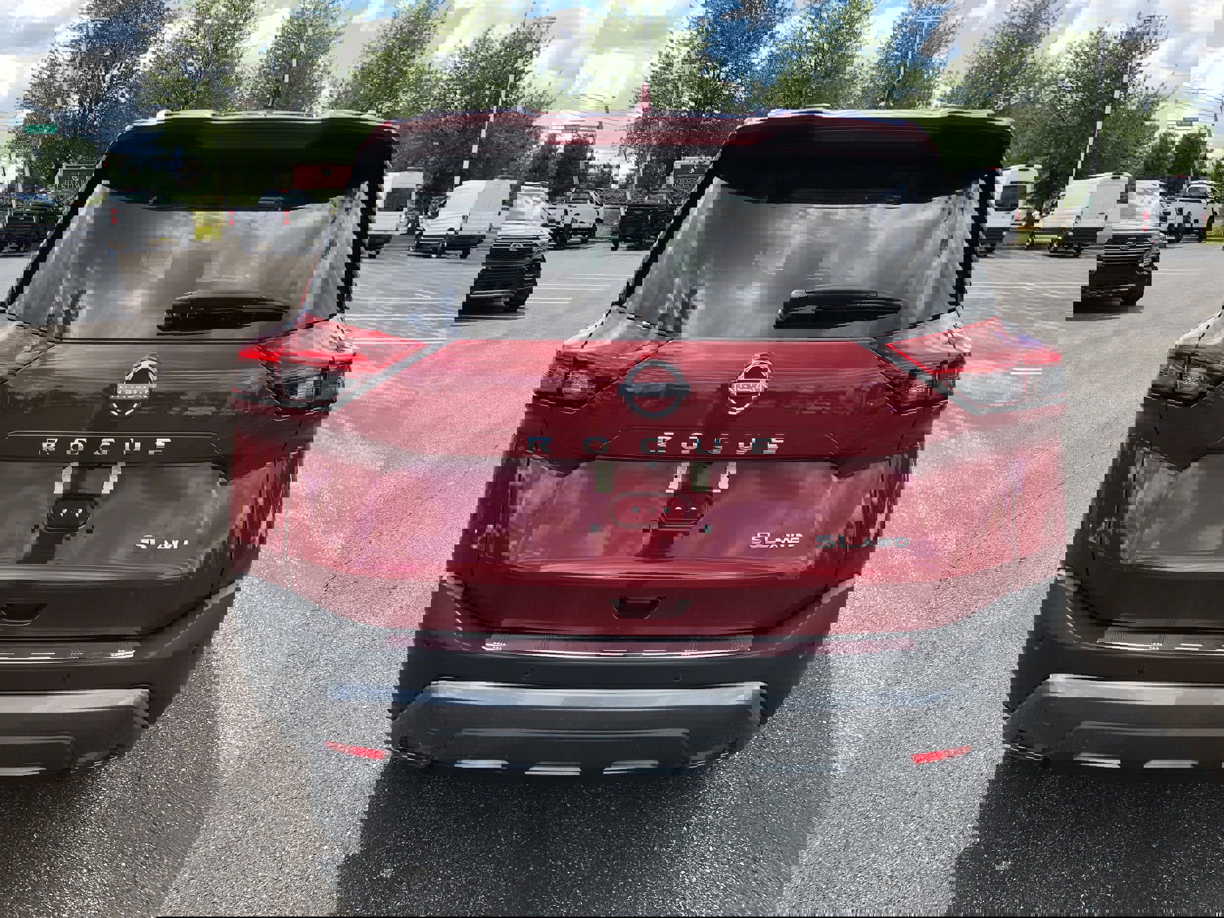 Used 2022 Nissan Rogue SL w/ SL Premium Package image 4