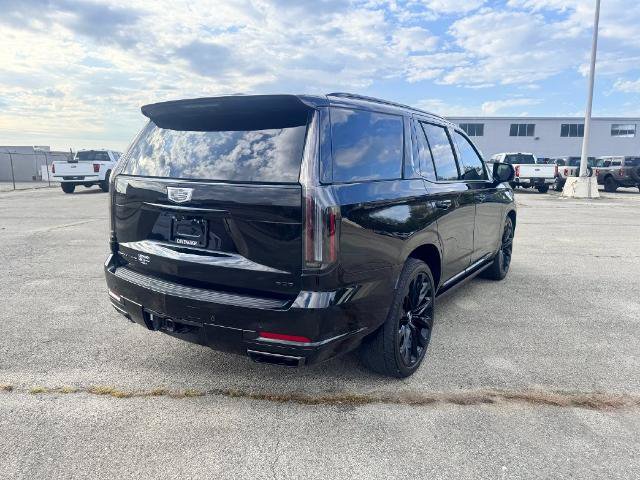 Used 2026 Cadillac Escalade Platinum Sport w/ LPO, ONYX Package AWD/4WD image 9