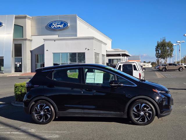 Used 2023 Chevrolet Bolt LT w/ Infotainment Package FWD image 3