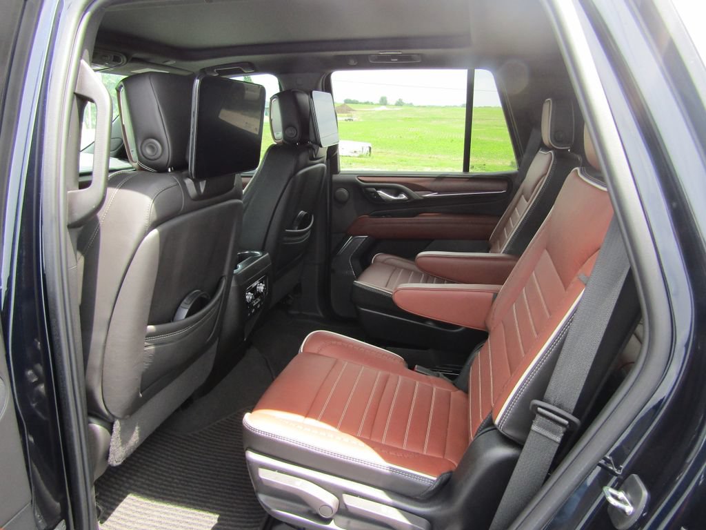Used 2024 GMC Yukon Denali Ultimate AWD/4WD image 41