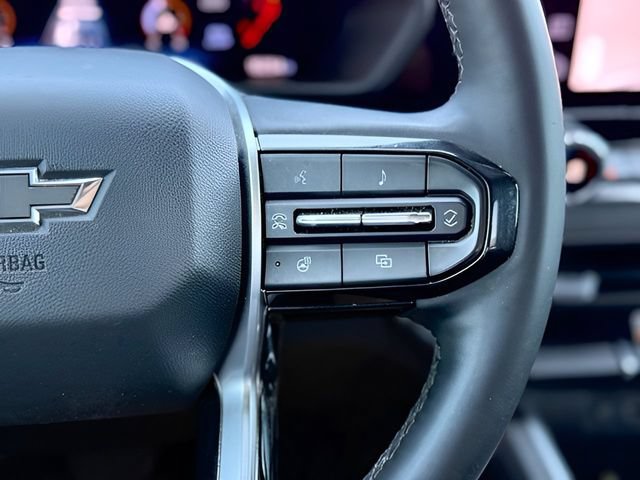Used 2025 Chevrolet Colorado Trail Boss AWD/4WD image 30