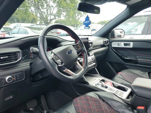 Certified 2022 Ford Explorer ST-Line w/ Class IV Trailer Tow Package image 4