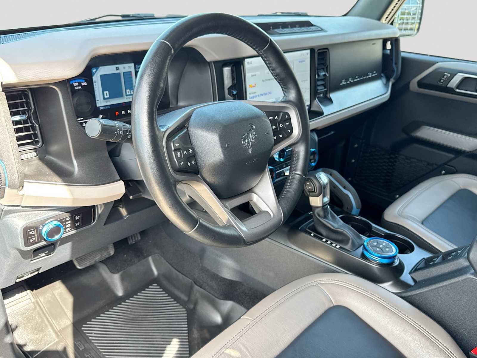 Certified 2023 Ford Bronco Wildtrak AWD/4WD image 2