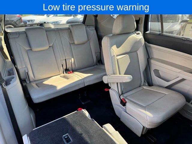 Used 2018 Volkswagen Atlas SEL w/ R-Line Package AWD/4WD image 28