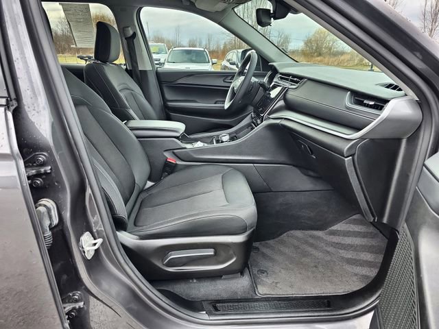 Used 2024 Jeep Grand Cherokee L Laredo image 24