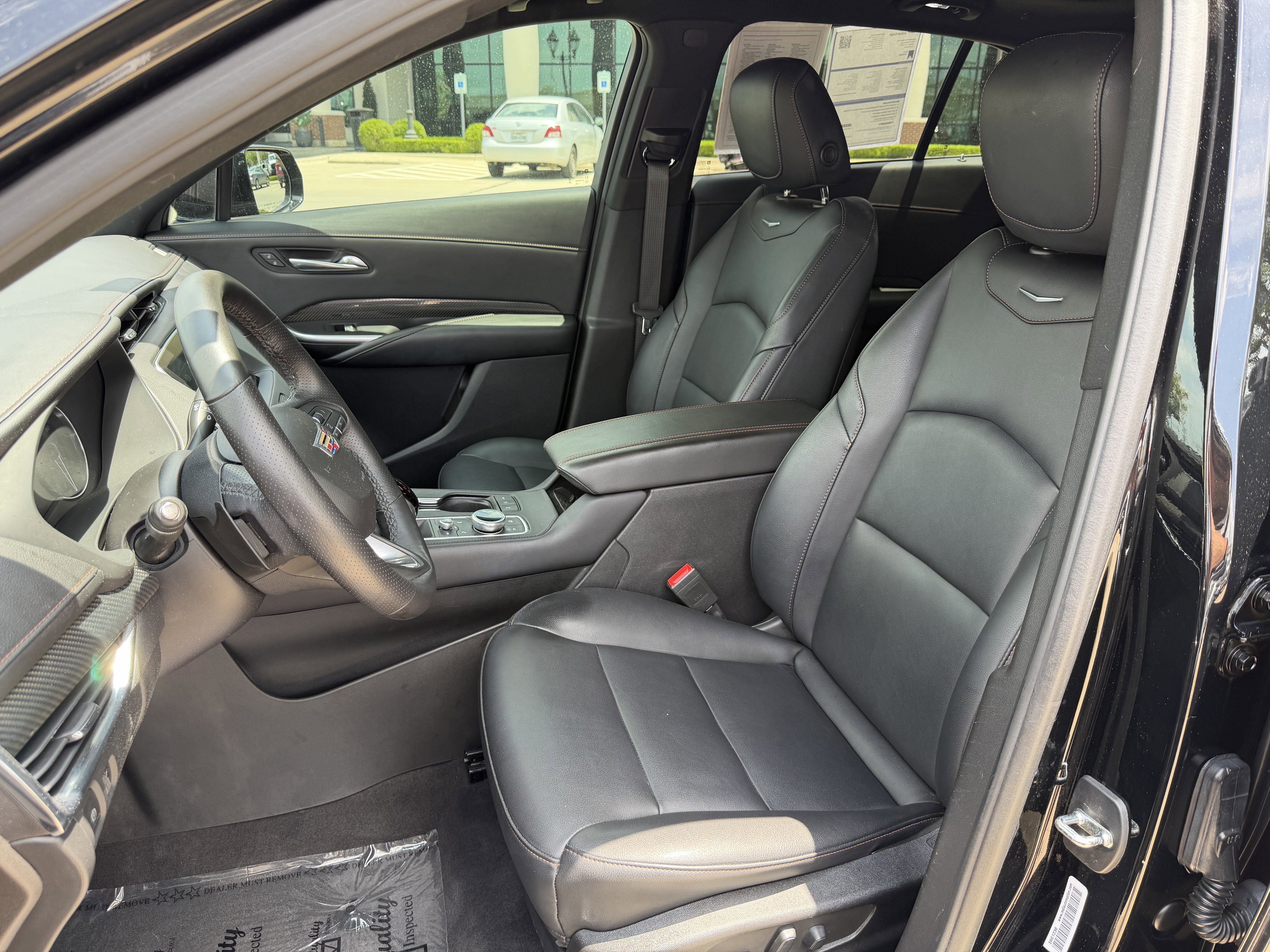 Used 2022 Cadillac XT4 Sport w/ Enhanced Visibility Package FWD image 29
