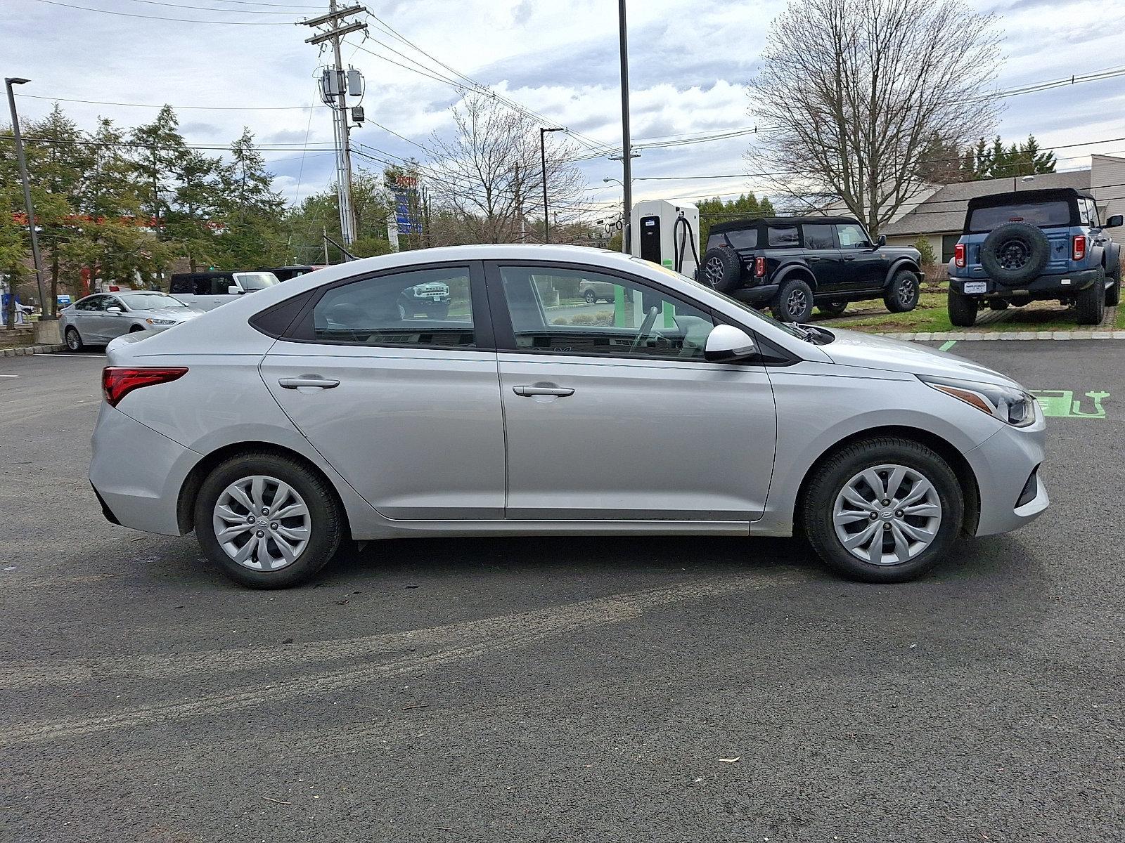 Used 2022 Hyundai Accent SE image 6
