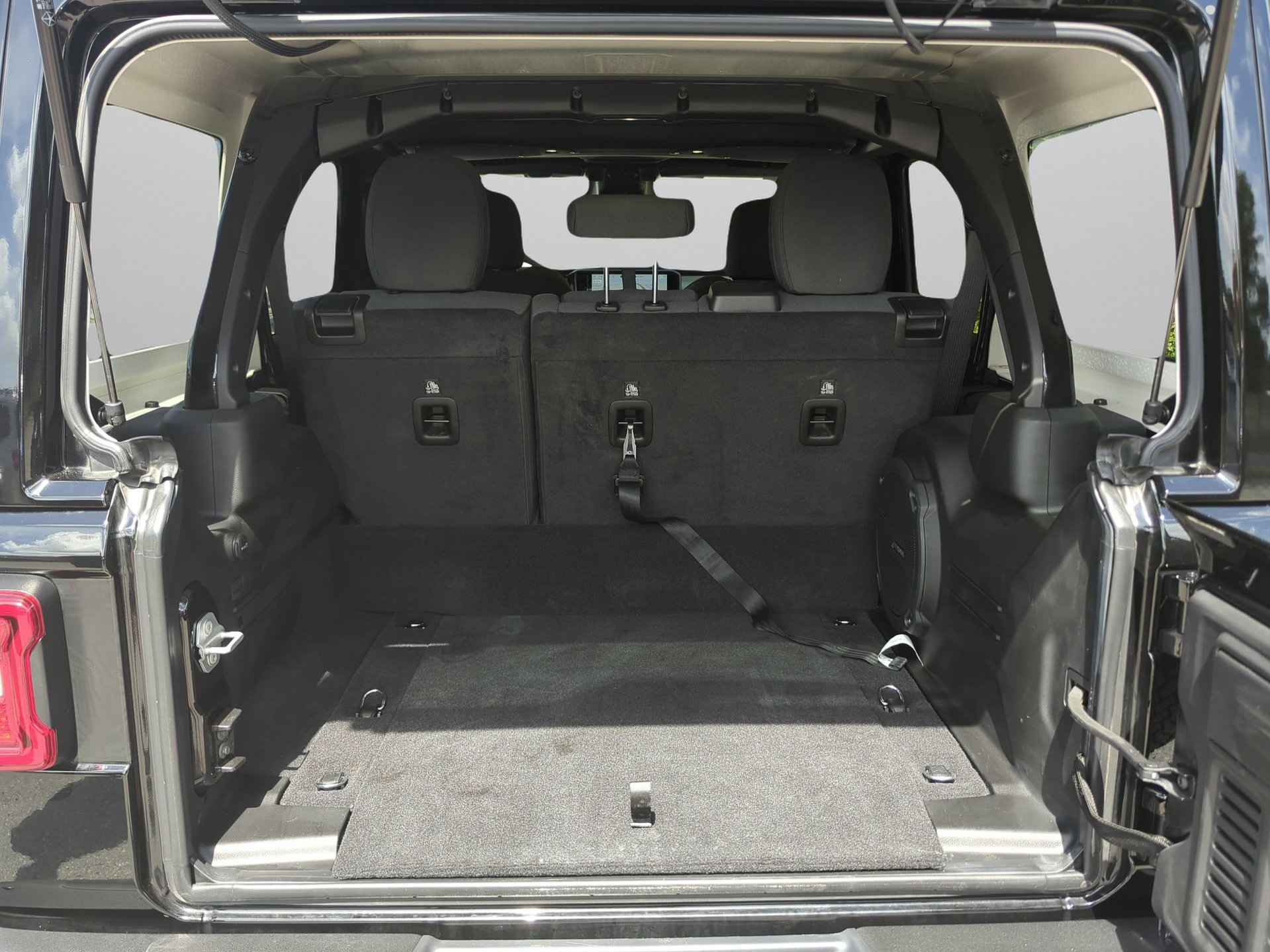 Used 2025 Jeep Wrangler Backcountry image 45