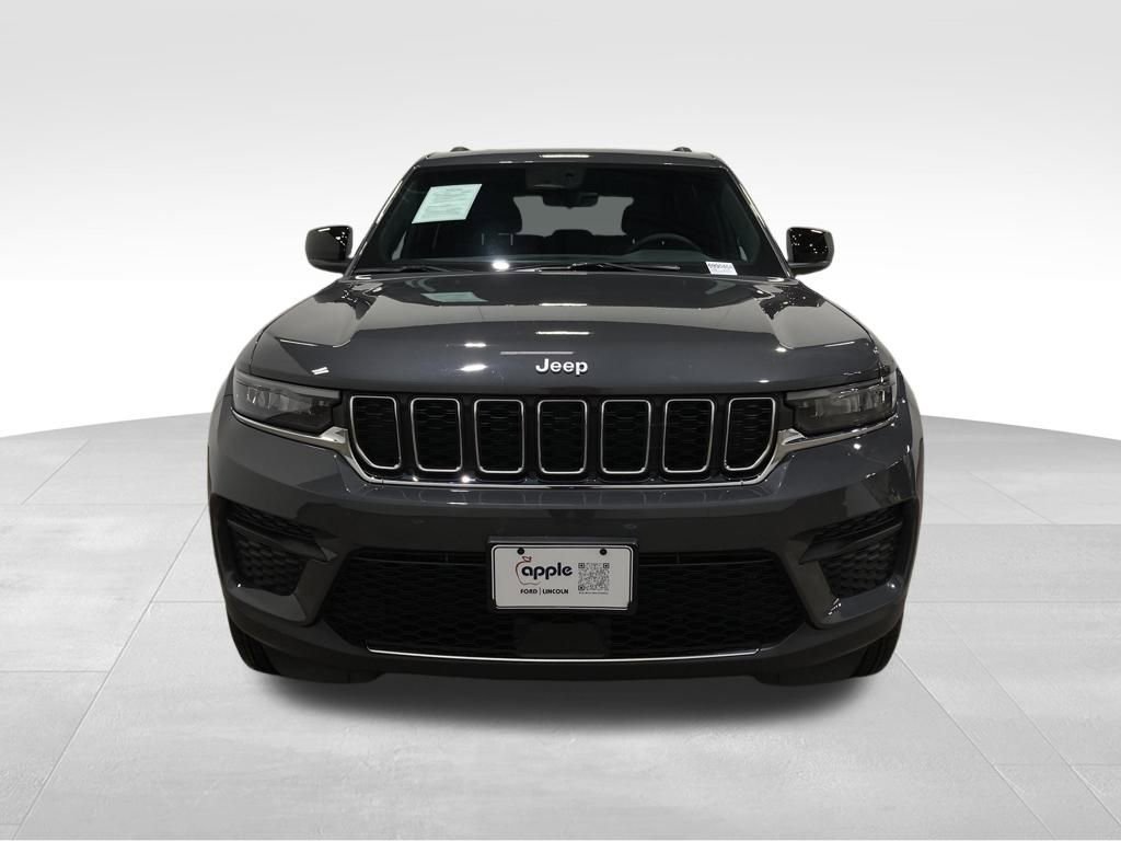 Used 2025 Jeep Grand Cherokee Laredo X image 13