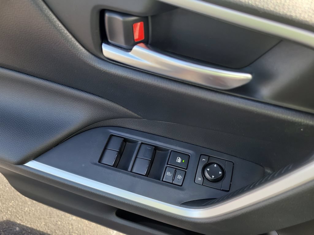 Used 2019 Toyota RAV4 XLE w/ Convenience Package AWD/4WD image 15