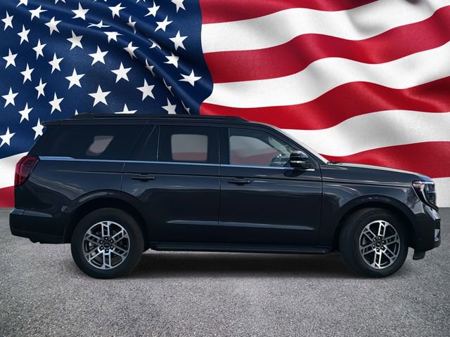 Certified 2025 Ford Expedition Active AWD/4WD image 6