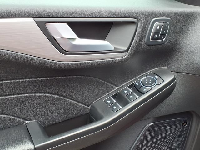 Certified 2023 Ford Escape Platinum w/ Premium Technology Package AWD/4WD image 14