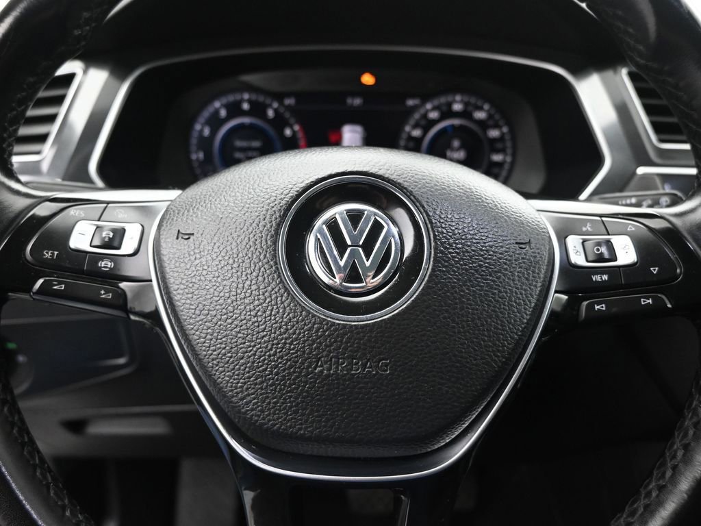 Used 2019 Volkswagen Tiguan SEL image 39