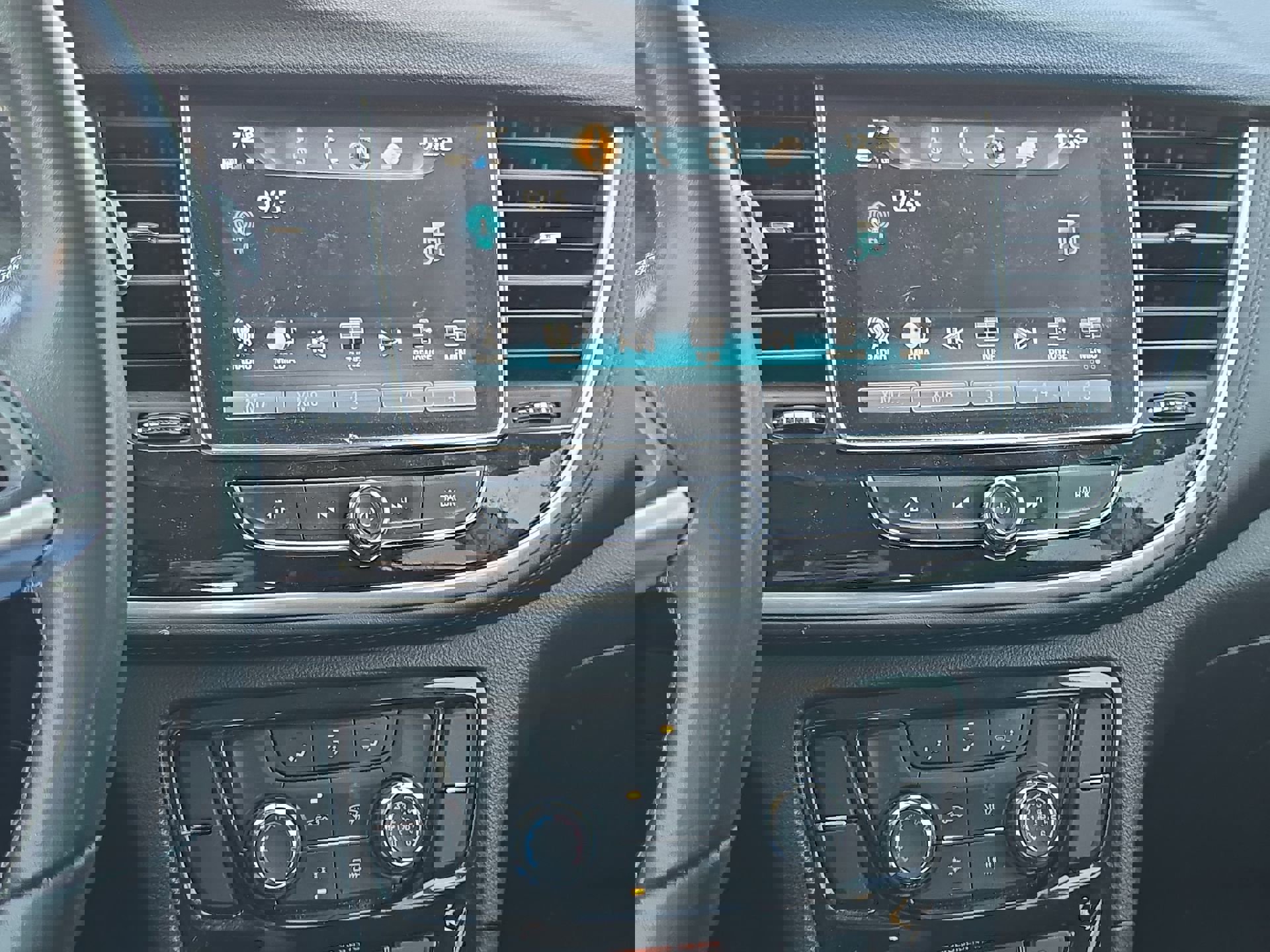 Used 2021 Buick Encore Preferred image 17