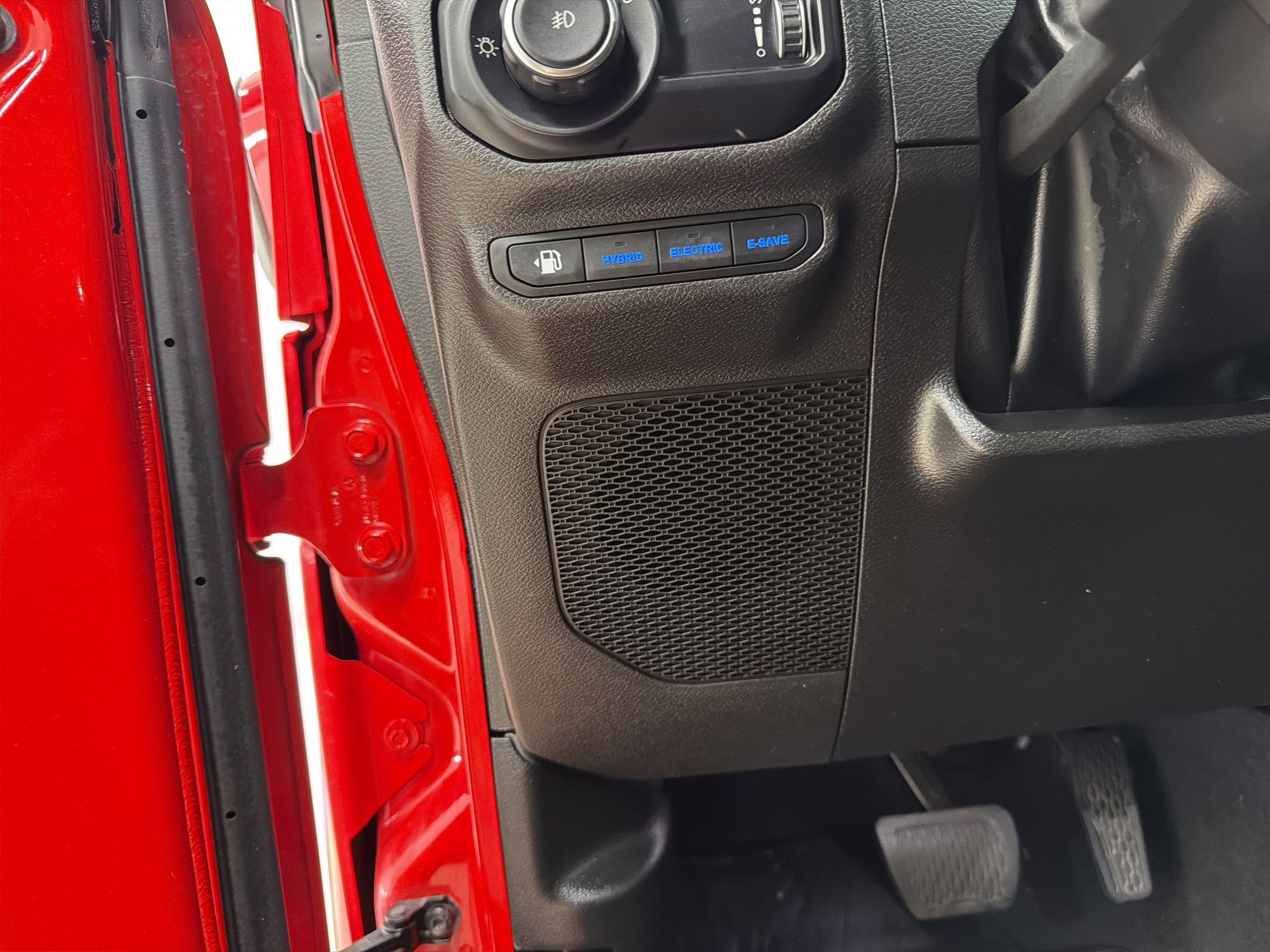Used 2023 Jeep Wrangler Unlimited Rubicon 4xe w/ Cold Weather Group AWD/4WD image 20