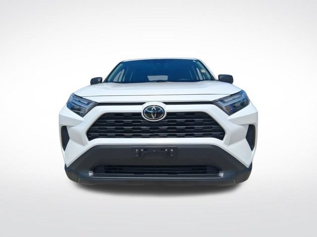 Used 2024 Toyota RAV4 LE FWD image 3