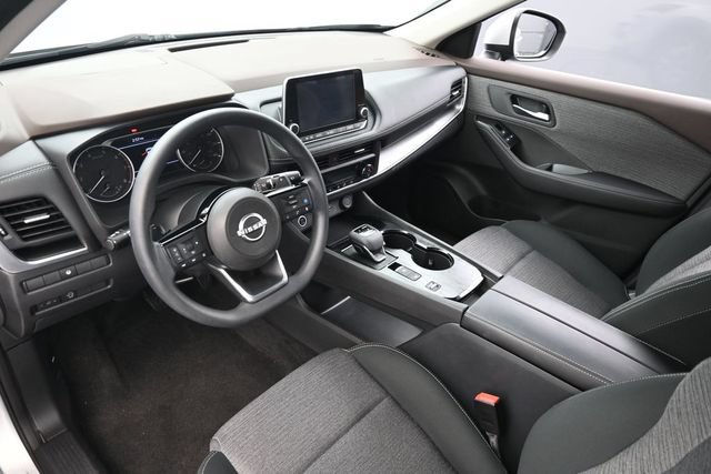 Used 2023 Nissan Rogue SV FWD image 11