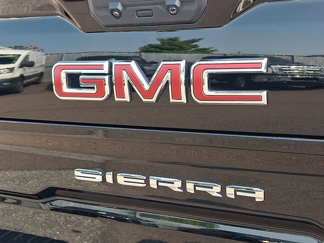Used 2024 GMC Sierra 1500 SLT w/ SLT Premium Plus Package AWD/4WD image 29