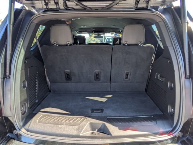 Used 2022 GMC Yukon SLT w/ SLT Luxury Package RWD image 13