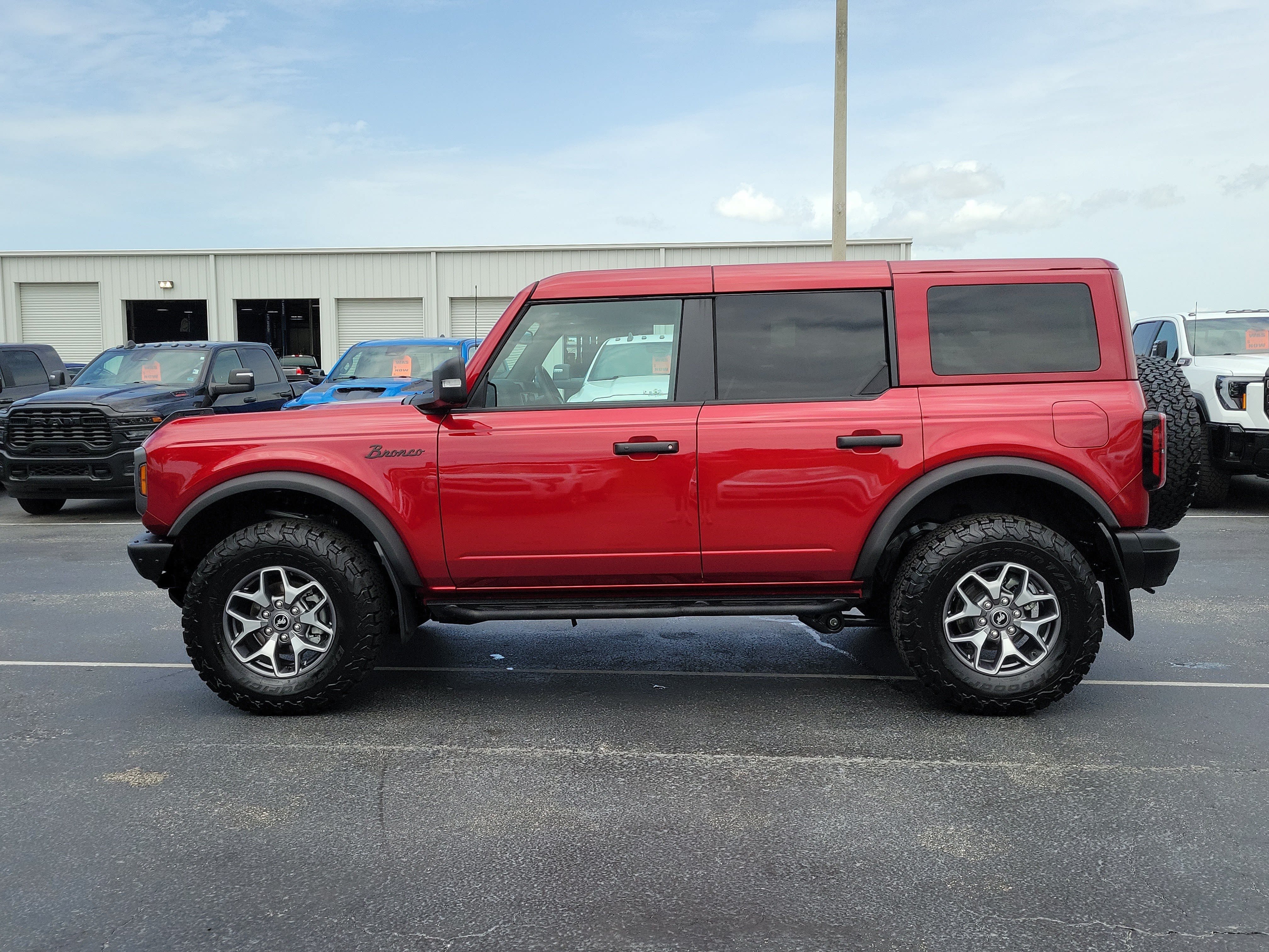 Certified 2025 Ford Bronco Badlands AWD/4WD image 5