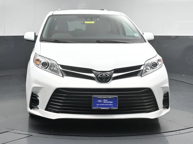 Used 2018 Toyota Sienna LE FWD image 2
