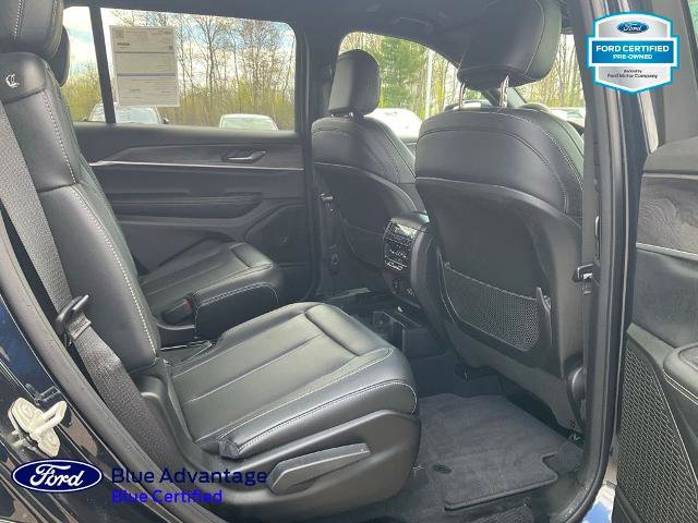 Used 2024 Jeep Grand Cherokee L Limited w/ Black Appearance Package AWD/4WD image 20