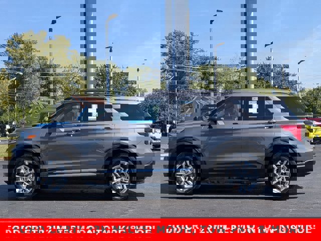 Certified 2023 Ford Explorer XLT w/ Equipment Group 202A image 6