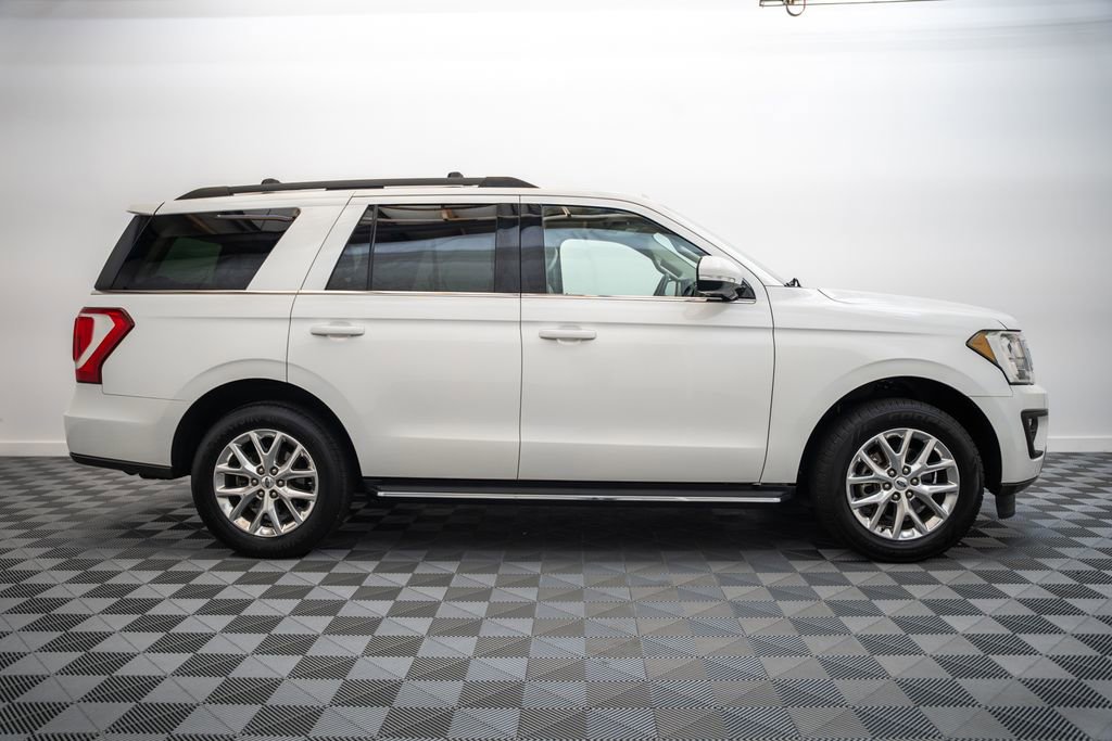 Certified 2020 Ford Expedition XLT w/ Equipment Group 202A AWD/4WD image 4