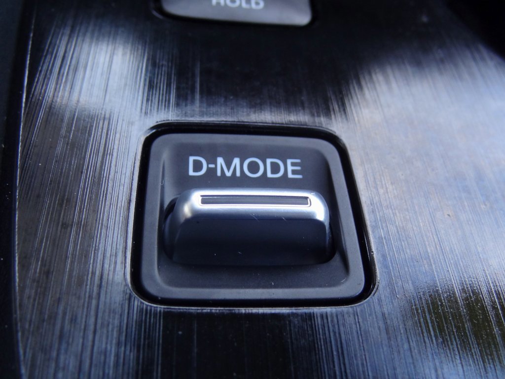 Used 2023 Nissan Rogue SV image 35