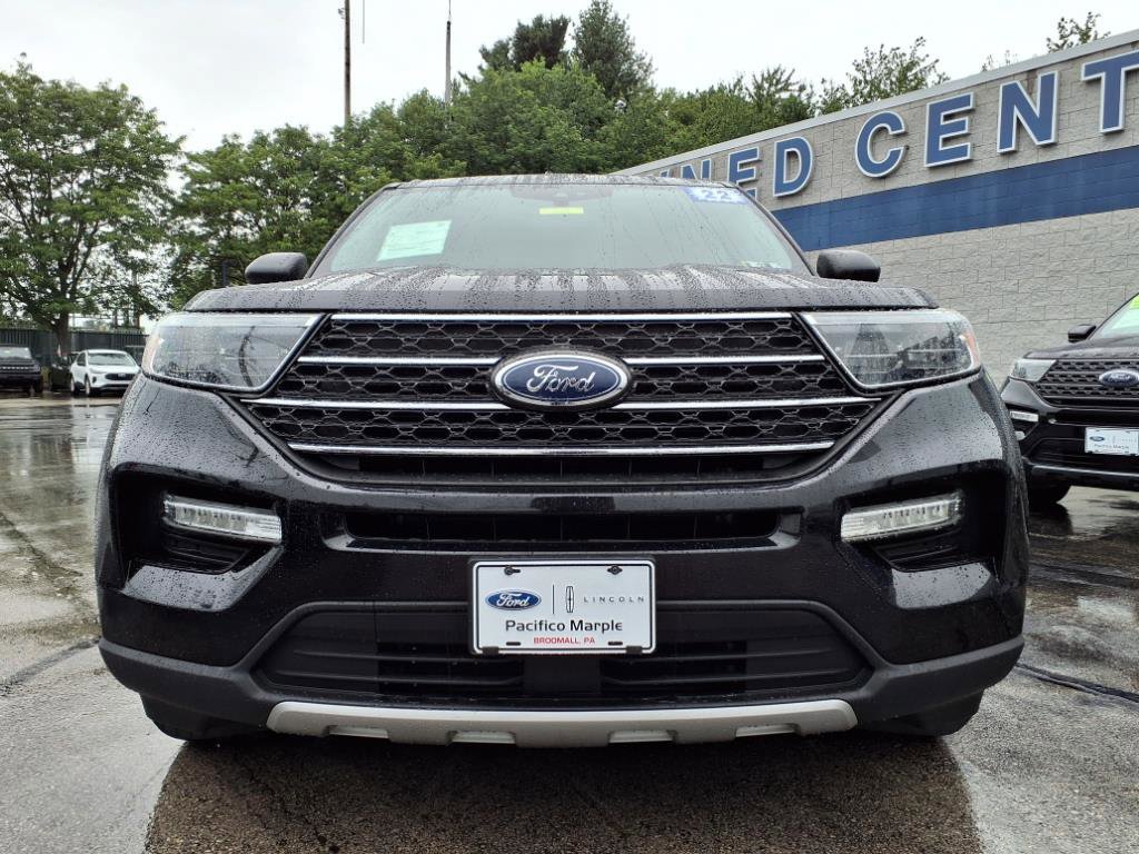 Certified 2022 Ford Explorer XLT w/ Equipment Group 202A image 8
