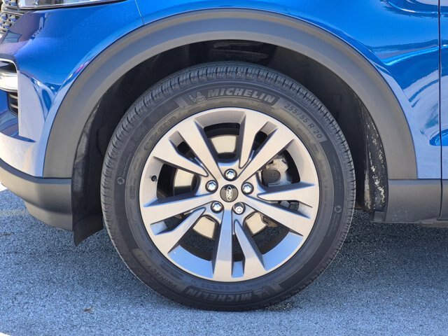 Certified 2023 Ford Explorer XLT w/ Equipment Group 202A AWD/4WD image 10