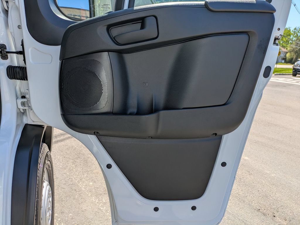Used 2025 RAM ProMaster 2500 w/ Premium Convenience Group FWD image 32