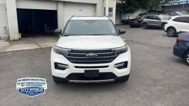 Certified 2022 Ford Explorer XLT w/ Equipment Group 202A AWD/4WD image 5
