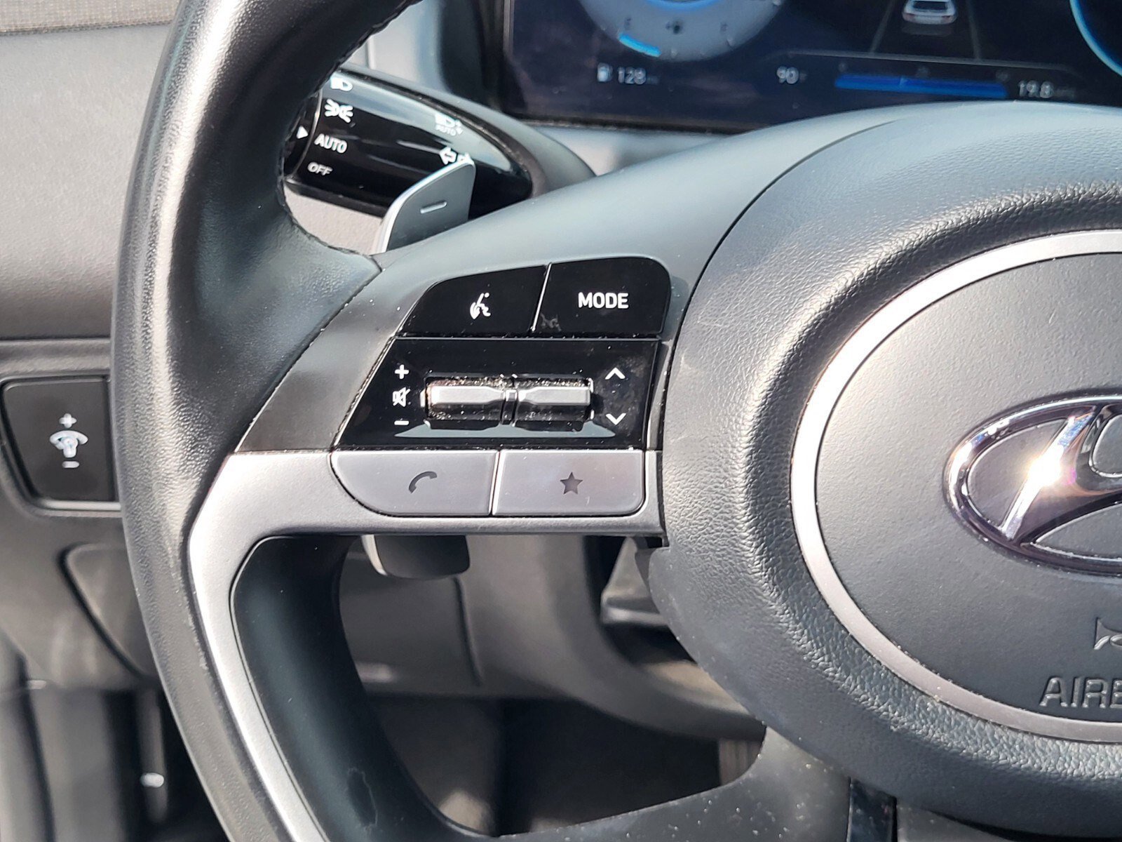 Used 2024 Hyundai Tucson Limited image 28