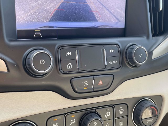 Used 2024 GMC Terrain Denali AWD/4WD image 32