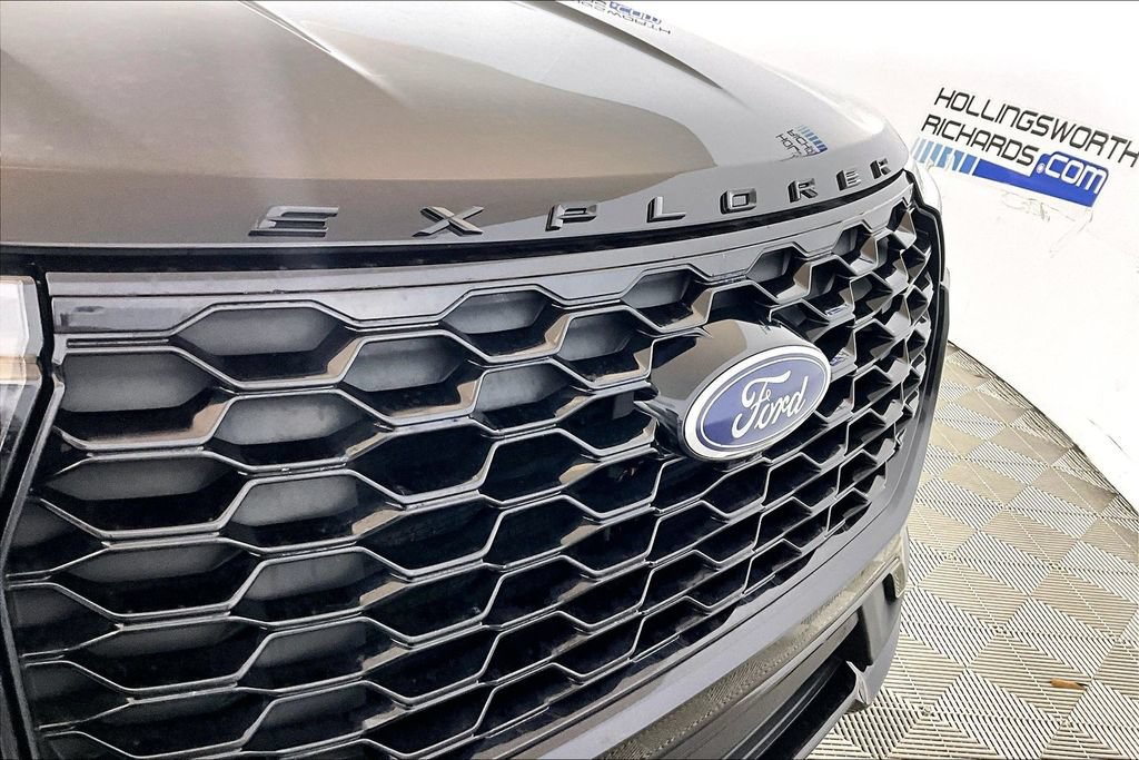 Certified 2025 Ford Explorer ST-Line AWD/4WD image 24
