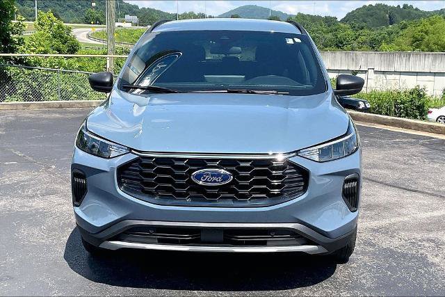 Certified 2025 Ford Escape ST-Line w/ Equipment Group 301A FWD image 3
