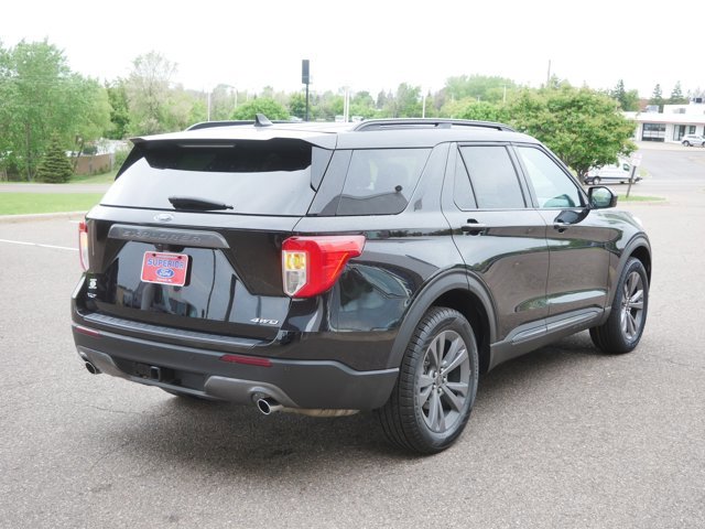 Certified 2023 Ford Explorer XLT w/ Equipment Group 202A AWD/4WD image 5