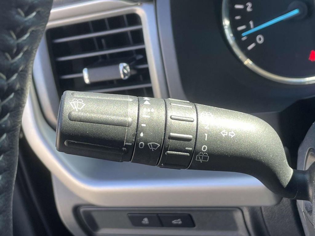 Certified 2024 Ford Expedition Max XLT image 23